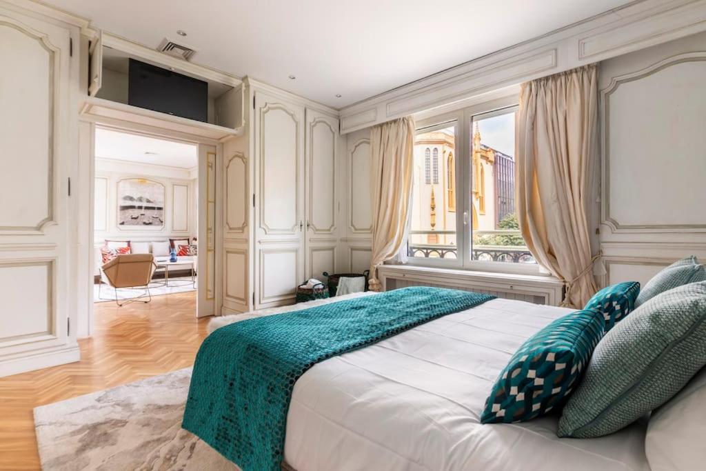 Festival Apartment *